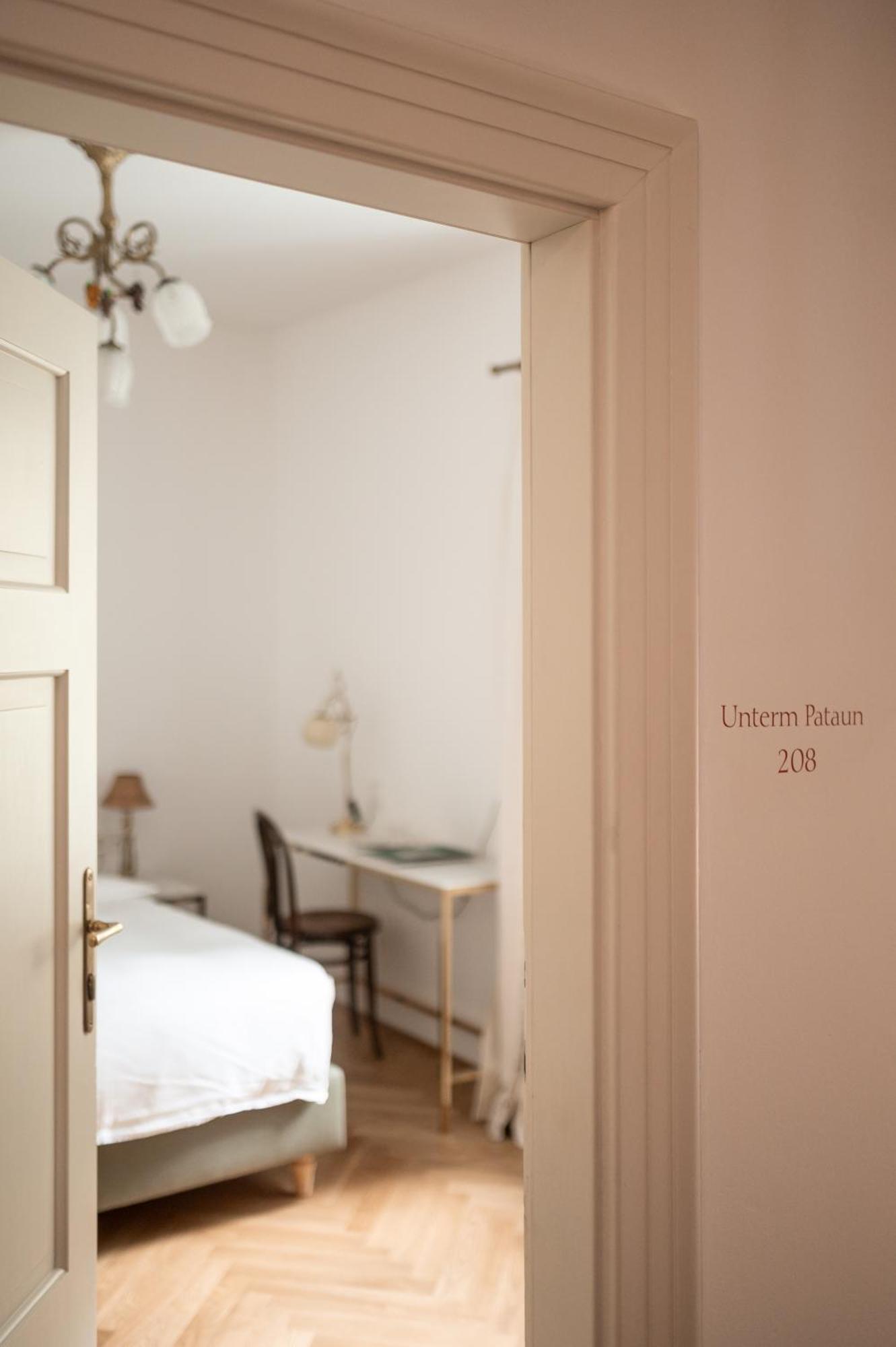 Ottmanngut Suite And Breakfast Merano Bagian luar foto